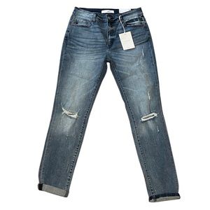 NWT Kancan jeans. Size 9 / 28 waist with stretch